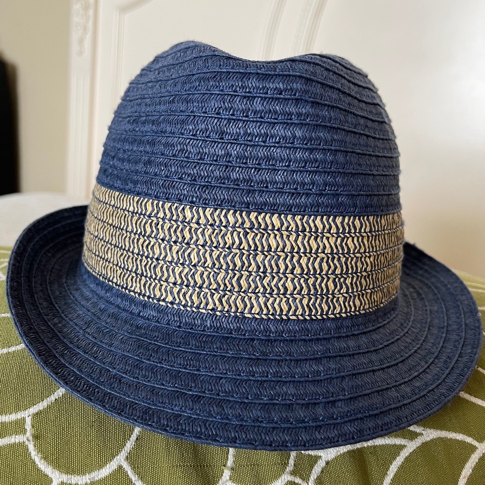 Blue Gymboree hat for girl and boy.